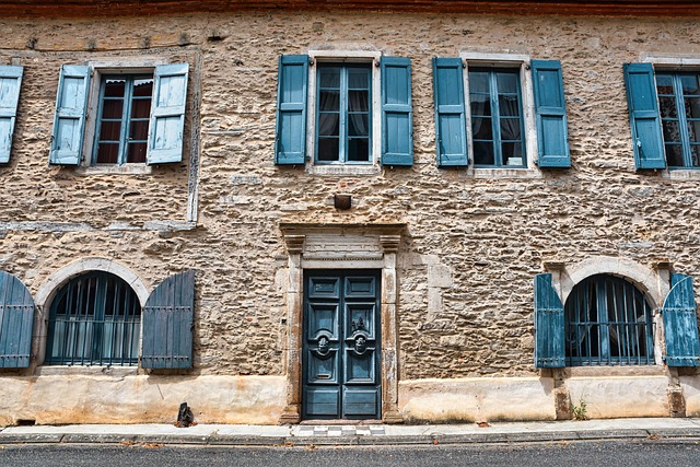 curtain wall facade
