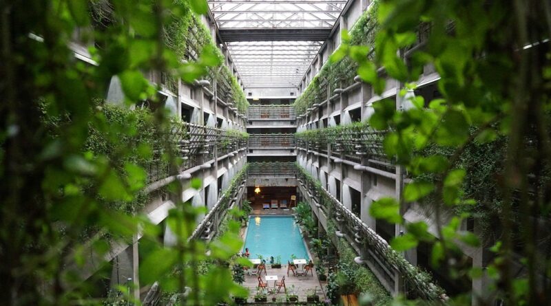 hotel, architecture, modern, design, building, white, interior, urban, style, vintage, space, pool, plant, eco hotel, holiday, guesthouse, green hotel, decoration, travel, green city, green travel, green building, green design, green vintage, nature, green interior