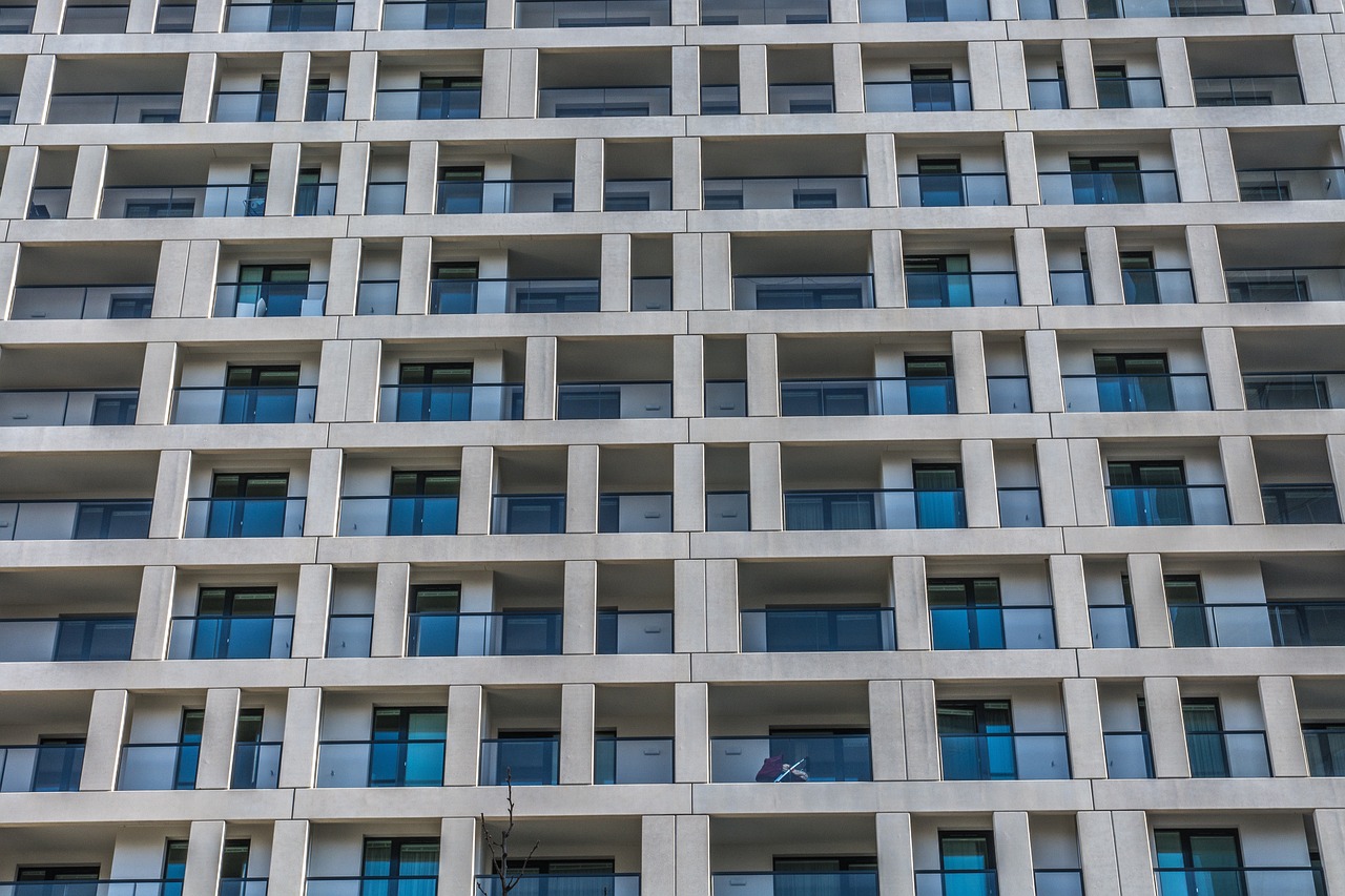reside, concrete, facade, building, architecture, city, skyscraper, living room, apartment, balcony, sad, modern, house, skyscrapers, rental barracks, house facade, urban, architectural style, structure, modern architecture