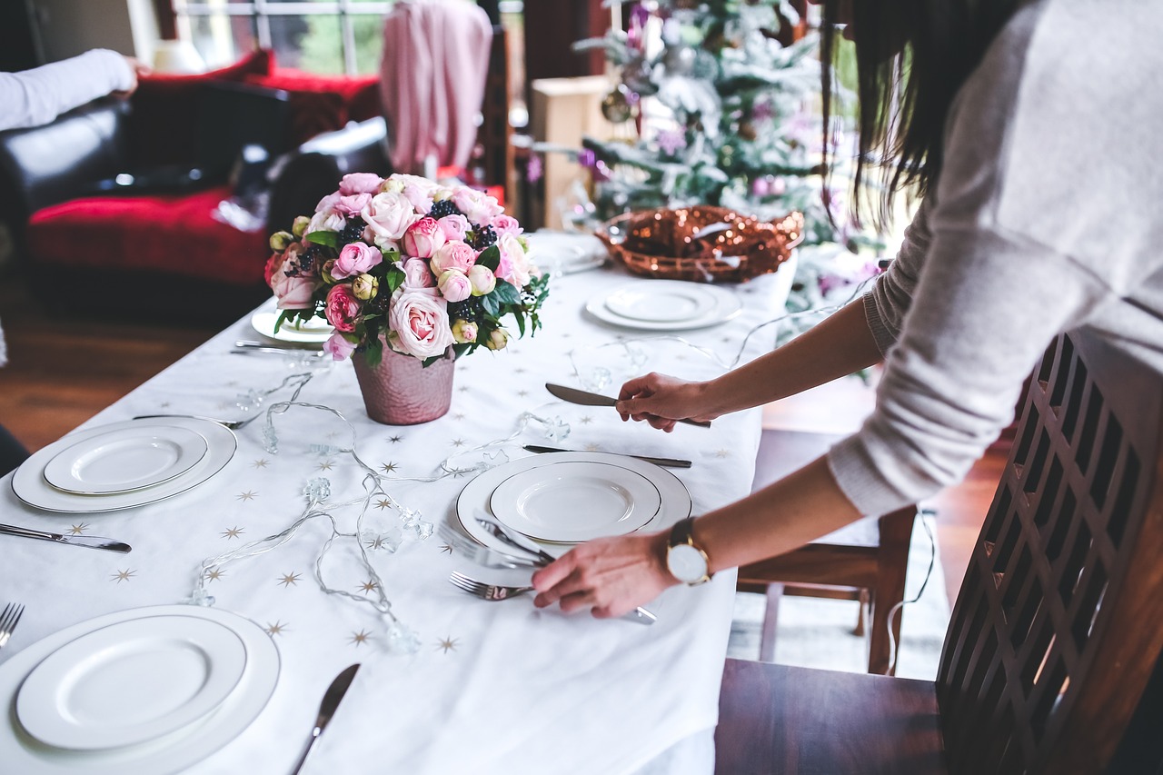 table setting, table, preparing, set, nature, christmas, holidays, woman, girl, beautiful flowers, flowers, dishes, set table, interior, decoration, flower wallpaper, dinner, meal, flower background, xmas