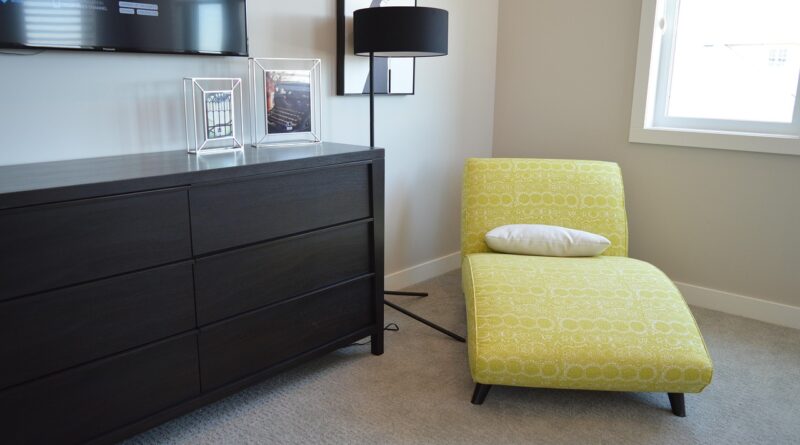 chaise, chair, lounger, bedroom, dresser, lamp, furniture, home, residence, room, house, decor, yellow, chaise, chaise, chaise, chair, chair, chair, chair, bedroom, bedroom, bedroom, dresser, dresser, dresser, dresser, dresser, home