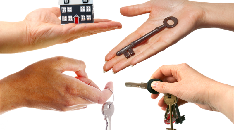 hands, fingers, palm, the keys, house, wrist, the layout of the house, keychain, house, keychain, keychain, keychain, keychain, keychain