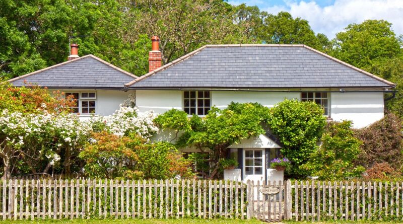 house, cottage, home, old, nature, rustic, rural, countryside, building, real estate, architecture, village, sky, outdoor, exterior, summer, grass, blue, green, scene, blue sky, traditional, england, english, hampshire, new forest, scenic, season, nobody, pretty, charming, image, fence, gate, wooden, picket fence, wooden fence
