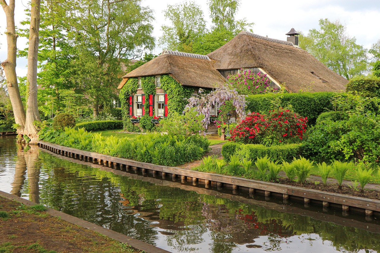 house, cottage, village, home, building, geithoorn, netherlands, architecture, canal, cabin, nature, landscape, geithoorn, geithoorn, geithoorn, netherlands, cabin, cabin, cabin, cabin, cabin